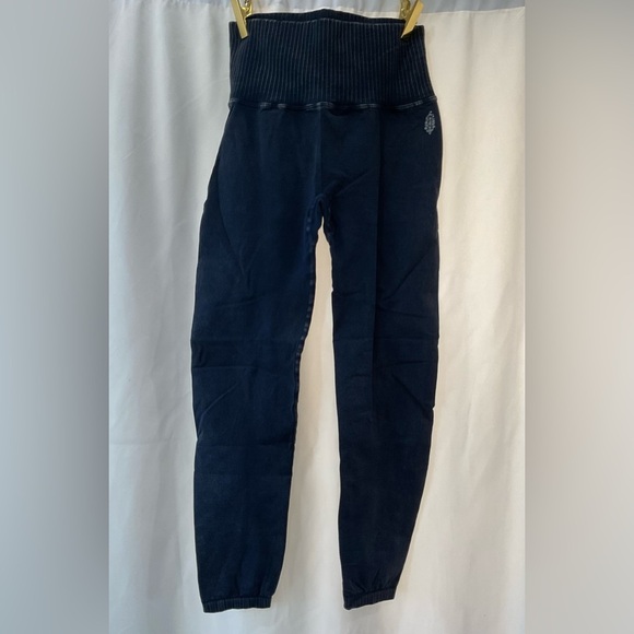 Free People Pants - NWOT Good Karma Leggings